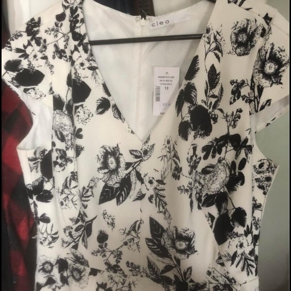 Dress - Picture 2 of 3